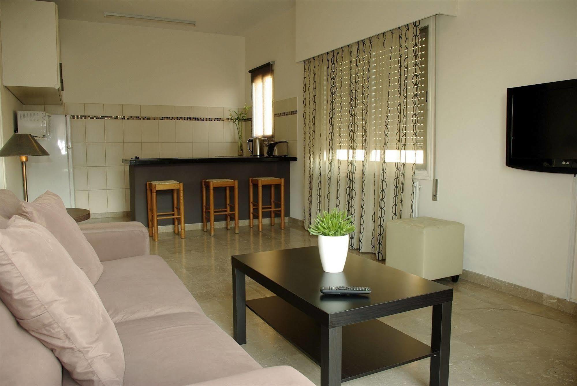 Vega Apartments Limassol Kültér fotó